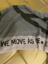 Load image into Gallery viewer, Kaschmir FLOW Schal /  Cashmere FLOW scarf
