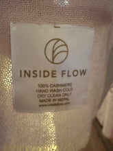 Load image into Gallery viewer, Kaschmir FLOW Schal /  Cashmere FLOW scarf
